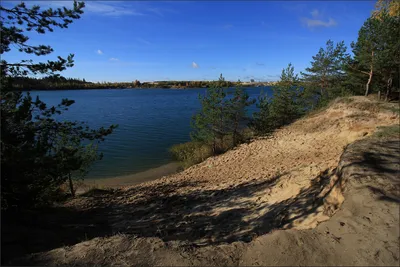 Озеро байкал летом перед грозой с цветными камнями в соответствии с  изображением прозрачной воды вертикальным Стоковое Фото - изображение  насчитывающей территория, далеко: 193089832