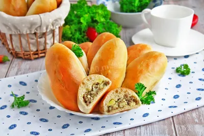Пирожки с луком и яйцом на кефире рецепт с фото пошагово - 1000.menu