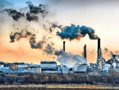 Загрязнение окружающей среды. Дым из фабричной трубы на фоне чистого неба  Stock Photo | Adobe Stock