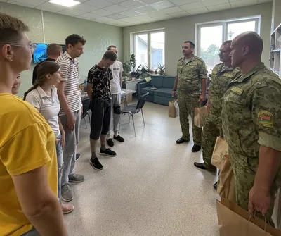 Рисование «Пограничник с собакой»: старшая и подготовительная группа,  поэтапно