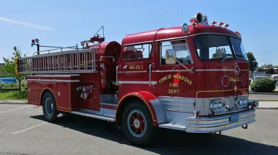 Maybach в пожарном депо: в Актау презентовали уникальные модели пожарных  автомобилей