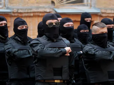 Правый сектор\" требует вооружить радикалов спецбатальона \"Донбасс\" в  Донецкой области - ТАСС