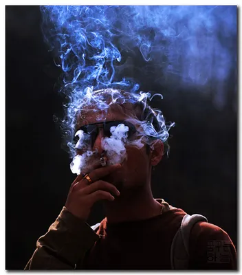 Курильщиков могут обязать платить экологический налог | ForPost