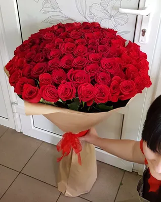 Букет из 101 красной розы, 90 см купить в Киеве: цена, заказ, доставка |  Магазин «Камелия»