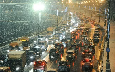 Огромные пробки на дорогах из-за ремонта улицы Московской. Видео