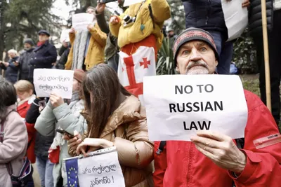 Митинги в России против Путина - фото протестов в Москве и Петербурге  новости России