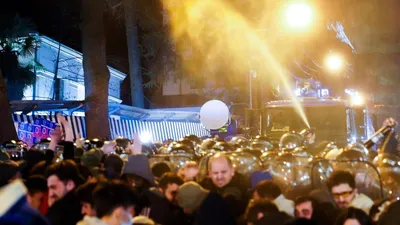 Более миллиона человек вышли на акции протеста во Франции - 24.03.2023,  Sputnik Азербайджан