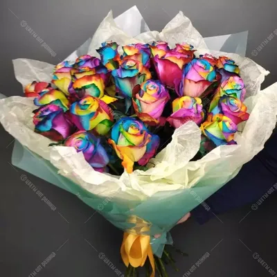 Букет из 25 радужных роз в коробке 1 шт. купить с доставкой в Москве. Цена  от 7450 ₽