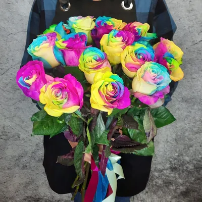 Купить букет из 25 радужных роз в Краснодаре