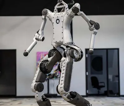 Россия 24» выдала человека в костюме робота за «самого современного робота»  — Новости — Teletype