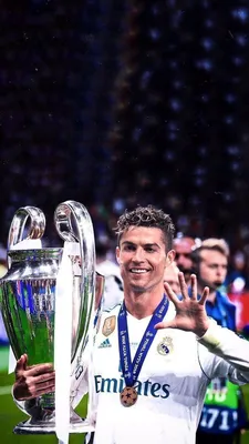 File:Cristiano Ronaldo - Ballon d'Or (cropped).jpg - Wikipedia