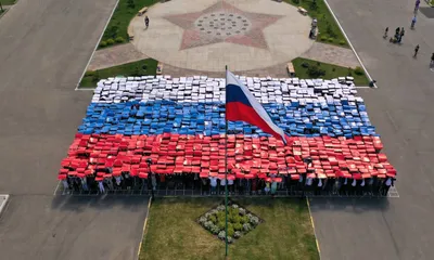 Значок коллекционный \"Российский флаг\" (флаг России) День Победы 12582458  купить за 270 ₽ в интернет-магазине Wildberries