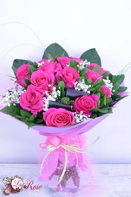 Купи за 100.00 лв. Хубав Стилен букет с 13 бр. розови рози с доставка на  цветя LaRose