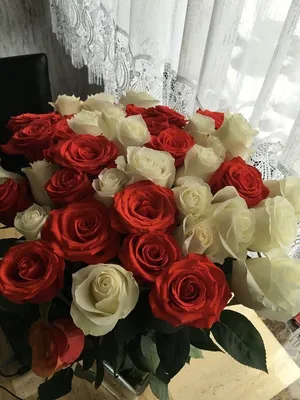 Букет от 11 до 15 рози в червено/розова гама (ти избираш броя) - от  категория ВСИЧКИ БУКЕТИ РОЗИ (SamoRozi.com)