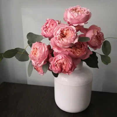 Букет розовых роз в хрустальной вазе | Розы, Розовые розы, Цветы