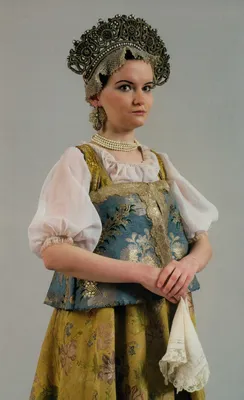Женский русский костюм – наследие, доставшееся нам от предков