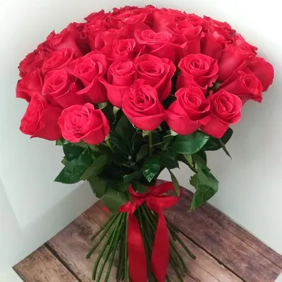 Большие букеты цветов роз - 51 шт купить с доставкой по Томску: цена, фото,  отзывы