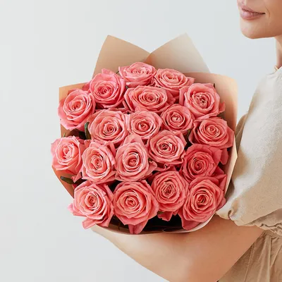 Открытка с именем карина С днем рождения много белых роз. Открытки на  каждый день с именами и пожеланиями.