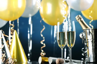 Шампанское, розы и пожелание на день рождения (19 лучших фото)
