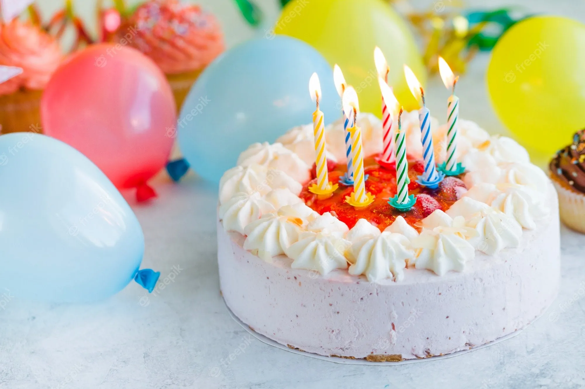 Свечи для торта. Праздничный торт. Торт с днем рождения!. Свеча в торт "с днем рождения".