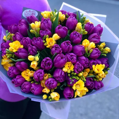 Желтые розы в коробке - сердце за 8 990 руб. | Бесплатная доставка цветов  по Москве