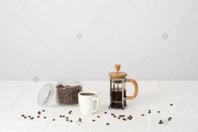 Фото Хемекс, чашка кофе и банка с кофейными зернами
