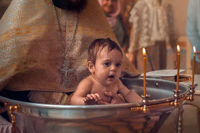 Крестины: как проходит Крещение ребенка в церкви, правила и что нужно для  обряда