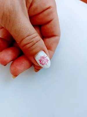 Маникюр с рисунком ауры: 10 ярких идей самого красивого дизайна ногтей |  theGirl