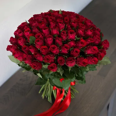101 роза \"Belle Rose\". Букет из 101 розы 40 см. Купить цветы