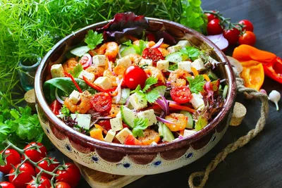 Классический греческий салат (Horiatiki) рецепт – Греческая кухня: Салаты.  «Еда»