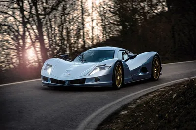 Bugatti рассекретила 1850-сильный Bolide — самый быстрый и лёгкий гиперкар  в истории - читайте в разделе Новости в Журнале Авто.ру