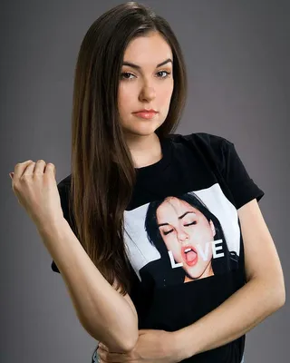 Файл:Sasha Grey AEE 2009 3.jpg — Википедия