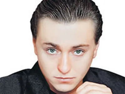 Сергей Безруков показал, как сейчас выглядит сын Саши Белого из Бригады