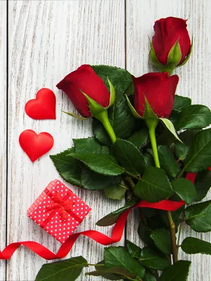 Букет из 15 красных роз в коробке-сердечке - Воздушная сказка