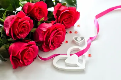 Скачать обои сердце, подарок, сердечки, день святого валентина, розовые розы  разрешение 2560x1706 #150675