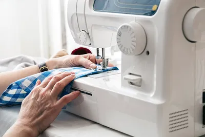 Полезные советы по выбору швейной машинки для дома