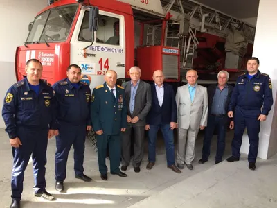 В Волгограде спасатели МЧС провели финальные пожарно-тактические учения |  Телеканал “Волгоград 1”