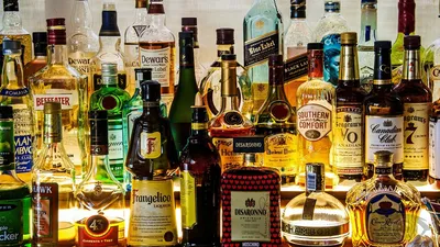 В Кыргызстане хотят запретить называть спиртные напитки именами героев  эпоса «Манас» - АЗЕРТАДЖ