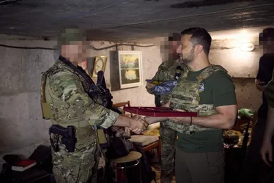 Бойцы ССО уничтожили российского пехотинца взрывчаткой из дрона – видео.  Читайте на UKR.NET
