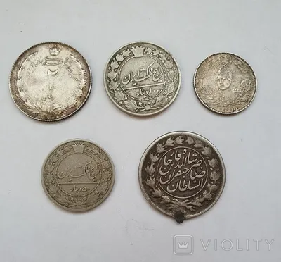 Несколько лотов старинных монет.