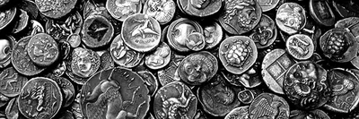 Закрыть вверх снимок старинных монет. Стоковое Фото - изображение  насчитывающей комод, монетка: 169125220