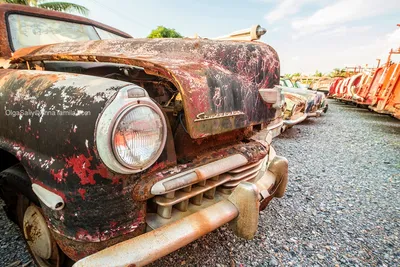 В Челябинске откроется выставка рисунков старых автомобилей