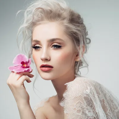 Красивый свадебный макияж невесты 2023-2024, фото, идеи свадебного макияжа  | Long bridal hair, Long hair styles, Beautiful hair