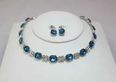 Серьги Голубые кристаллы Swarovski (Сваровски) купить в интернет магазине  бижутерии и аксессуаров
