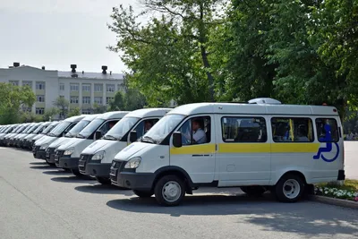 Перевозка детей в такси: пассажиры жалуются, водители отказываются