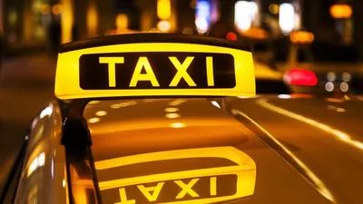 Желтое такси в Лондоне редакционное стоковое фото. изображение  насчитывающей известно - 46866343