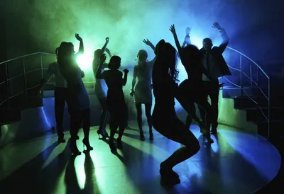 Танцы В Ночном Клубе — стоковые фотографии и другие картинки Танец свинг -  Танец свинг, Рок-музыка, Танцевать - iStock