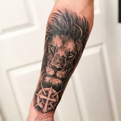 Тату лев (301 фото) - значение татуировки, эскизы 2023