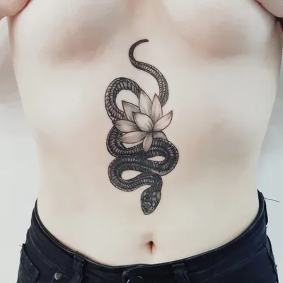 Тату змея на животе | Блог про татуировки pavuk.ink | Тату на животе, Тату,  Вдохновляющие татуировки