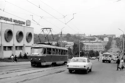 Изображение трамвая в Праге Редакционное Фото - изображение насчитывающей  город, прописно: 167097586